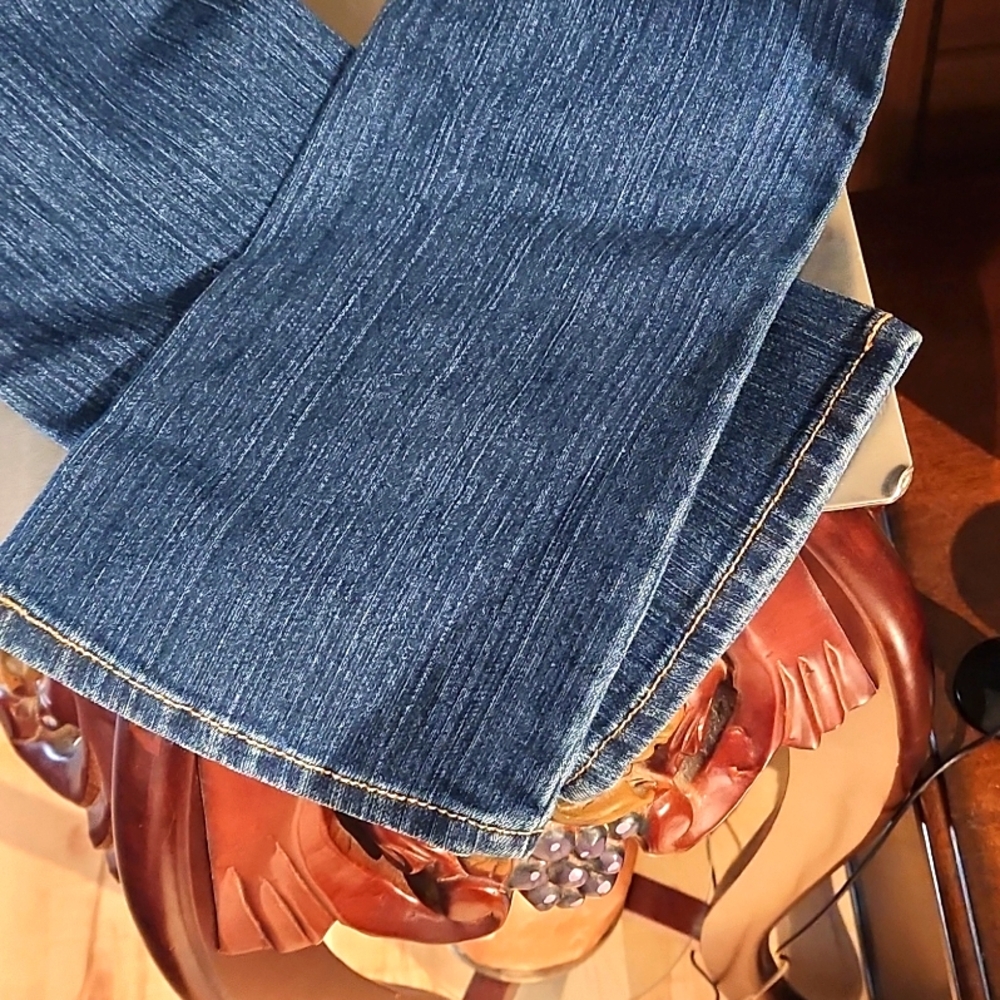 NEW OLD NAVY STANDARD DENIM JEANS BOOT-CUT SIZE 8 REG. $17.00 - Picture 8 of 8